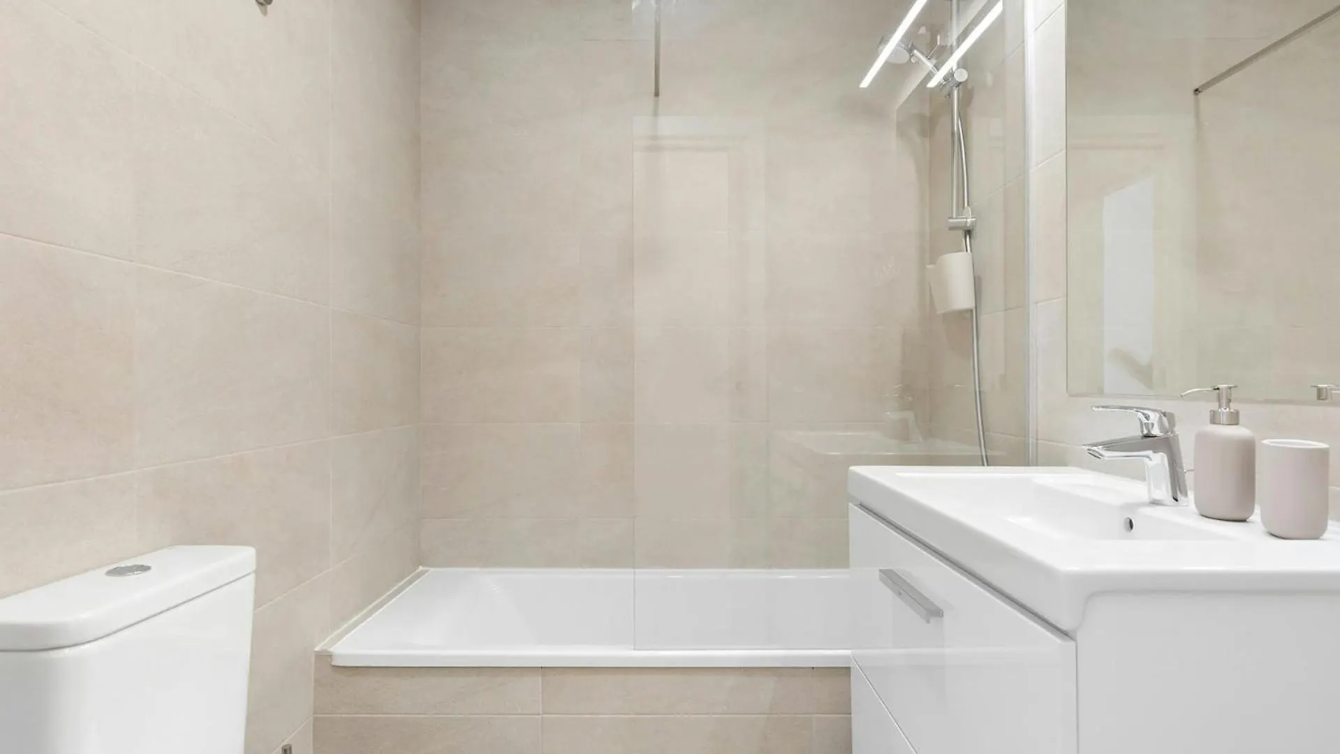 Apartament Malaga Eye Pool & Parking Free