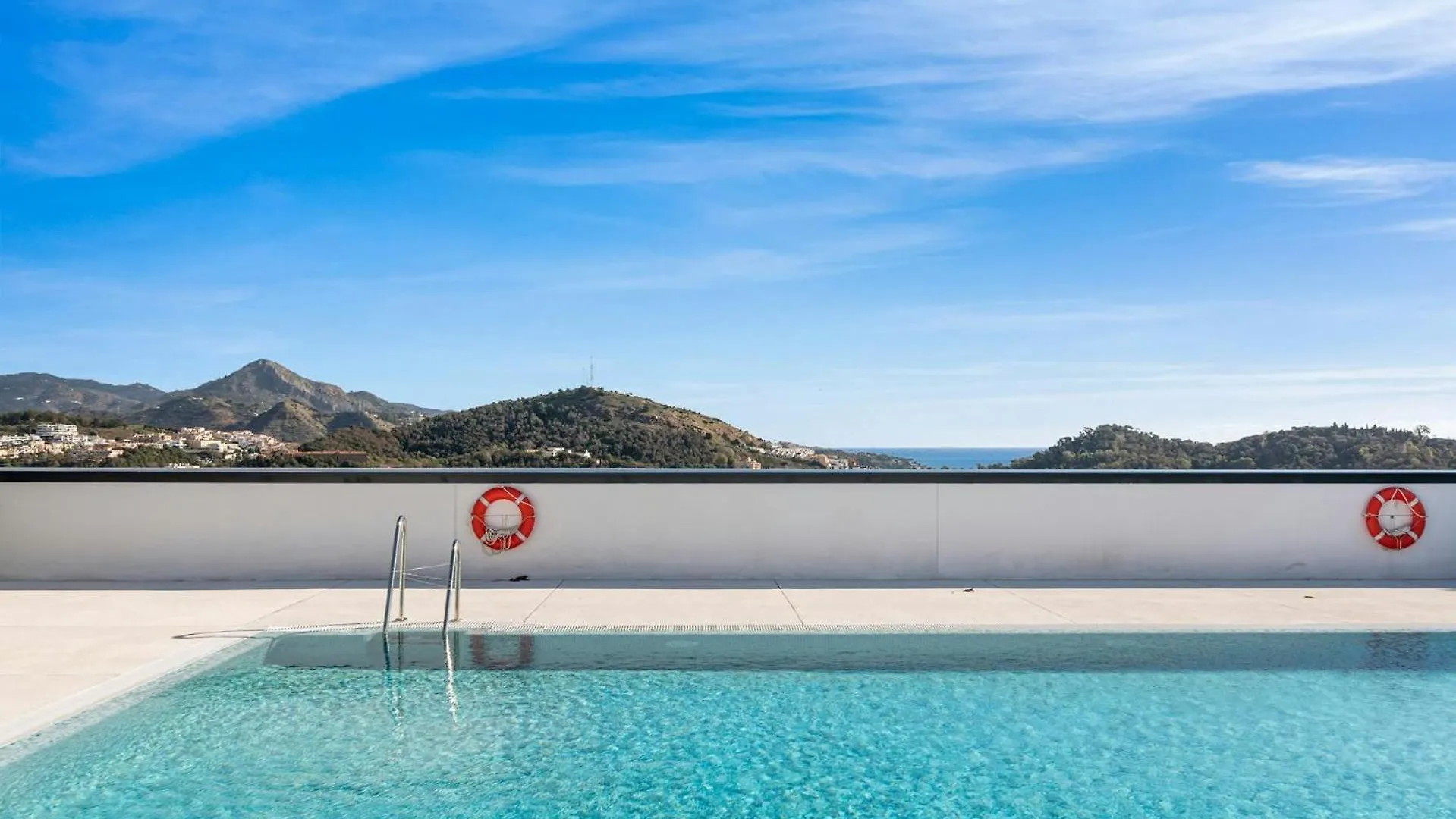 Apartament Malaga Eye Pool & Parking Free